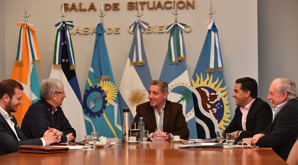Arcioni se reunió con los ministros de Producción de la Patagonia