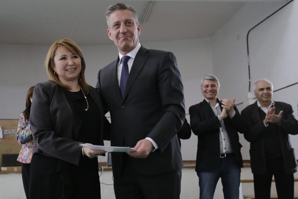 El gobierno provincial asegura que incorporará 400 trabajadores precarizados al sistema educativo