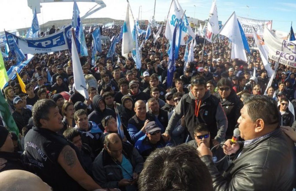 Los Petroleros van al paro ante la negativa empresarial de cumplir con la Clausula de Revisión