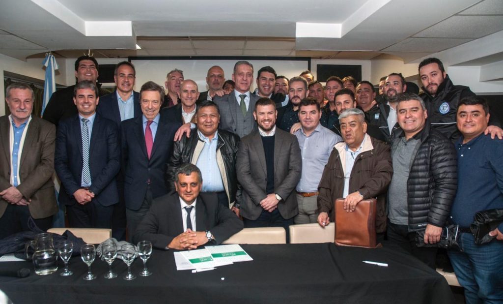 Petroleros y el Gobernador cerraron con Tecpetrol la subida de un nuevo Perforador en Chubut