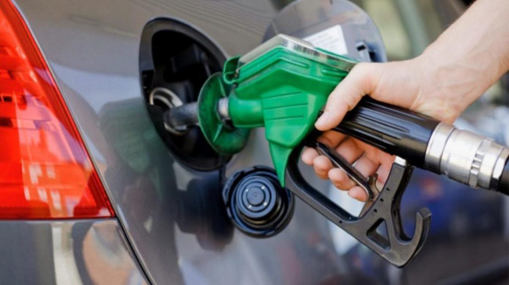 Insisten en que el precio de los combustibles aún está atrasado 6%