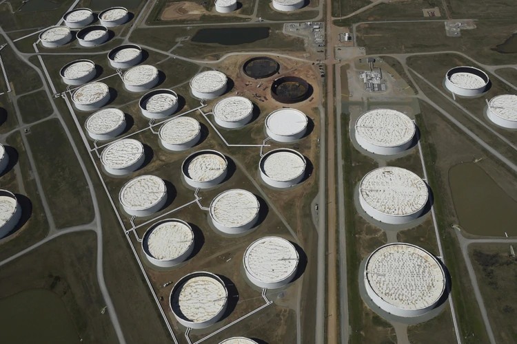 Por qué el petróleo tocó su piso histórico y puede llegar a cotizar debajo de cero