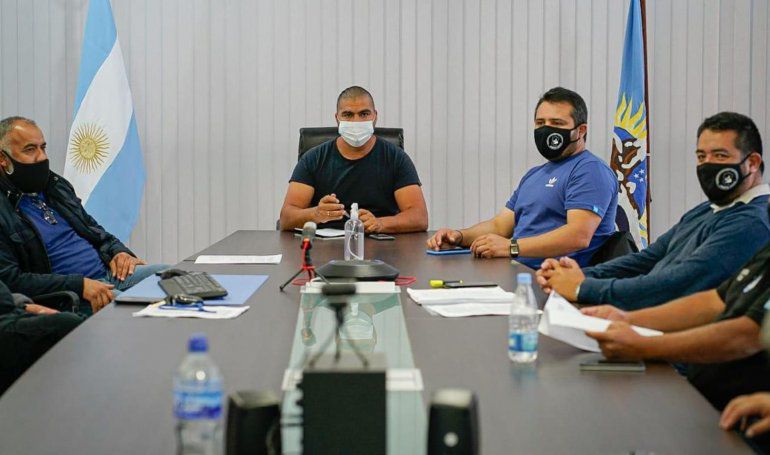 Dirigentes petroleros explicaron alcance de las inversiones de YPF