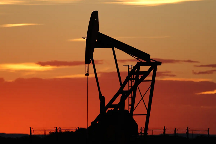 El petróleo anotó mayor suba semanal en más de un año