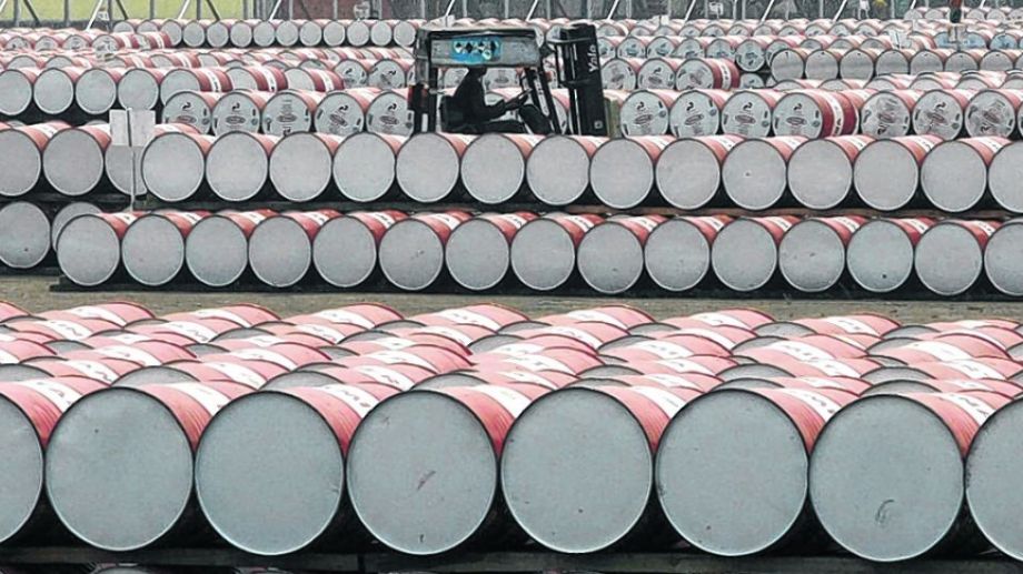 El precio del petróleo se altera por Rusia, la OPEP e Irán