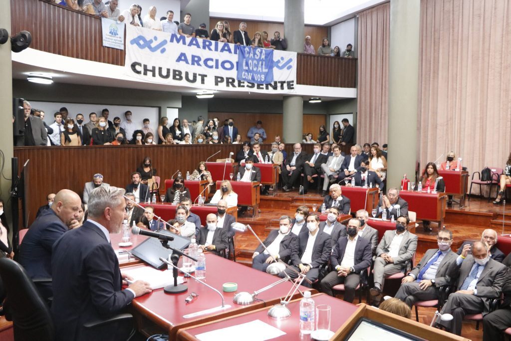 Arcioni destacó el desarrollo de las industrias como “motores de la economía del Chubut”