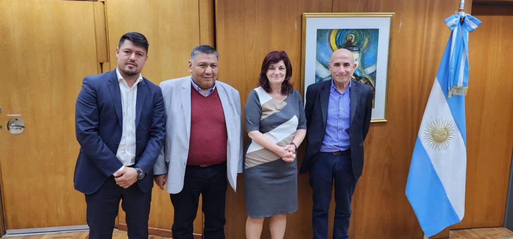 Ávila se reunió con la nueva ministra de Trabajo de Nación y suspendió las medidas de fuerza