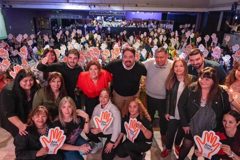 Multitudinario encuentro de Mujeres junto a ‘Loma’ Ávila, Ana Clara y ‘Nacho’ Torres