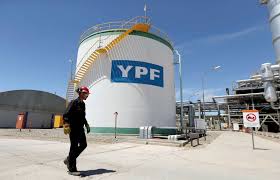 Petroleros Privados de Santa Cruz paran yacimientos de YPF