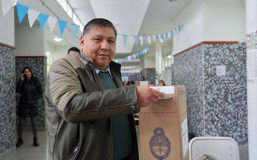 Jorge Ávila emitió su voto y pidió que la gente vaya a votar