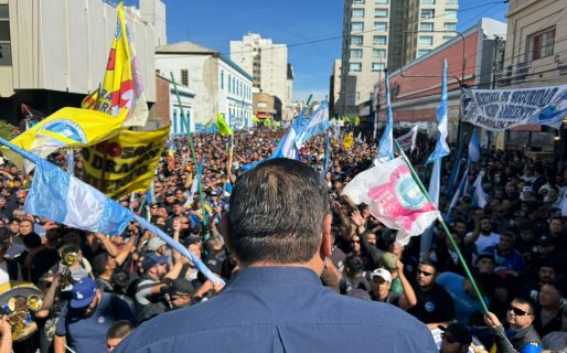 Multitudinaria marcha en defensa de la industria hidrocarburífera y el trabajo