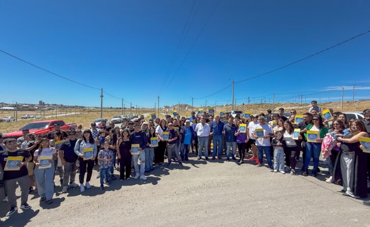 Con una gran inversión, Ávila entregó 120 lotes residenciales para las Familias Petroleras