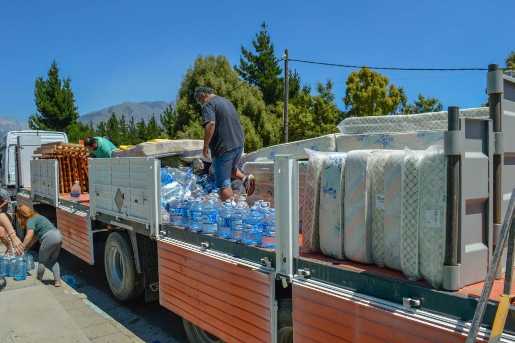 Petroleros solidarios: envían ayuda a los damnificados por incendios en Epuyén